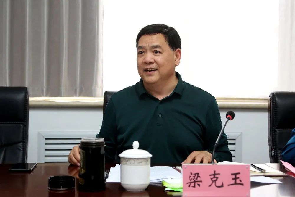 枣法之光视察中,于良一行来到市中区先后视察了市中区法院执行和解