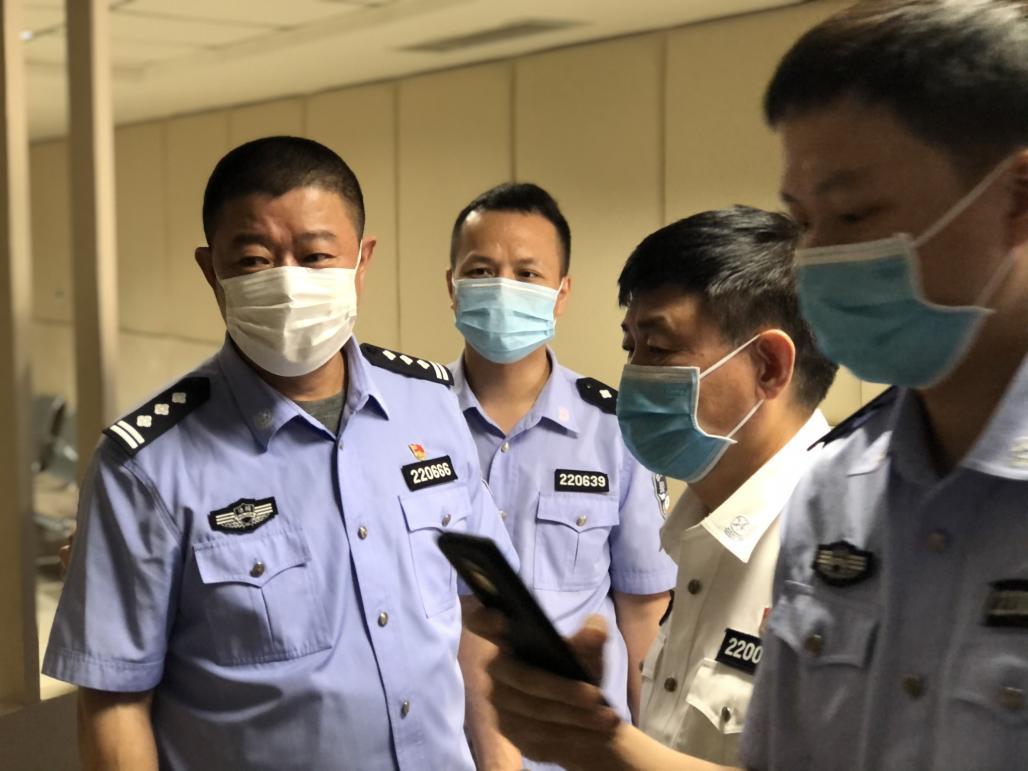 四平中院司法警察支队支队长曾凡军就四平市中级人民法院"六专四室"