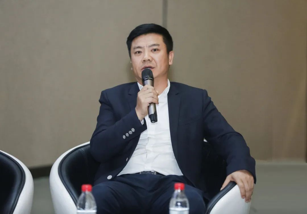 自认称企业家还有些距离的丁力则认为,企业家精神要"守拙",同时一定要