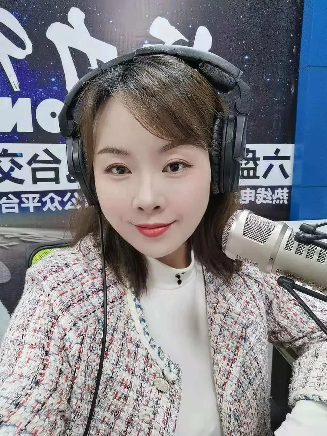 0916:00——17:00《呼叫938》主播:航睿 卓琳航睿卓琳《呼叫938》衣食