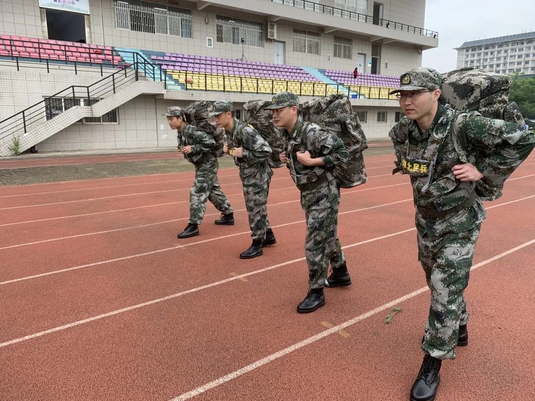 新鲜发布湖北工建民兵参加2021年度武汉市洪山区基干民兵集中训练
