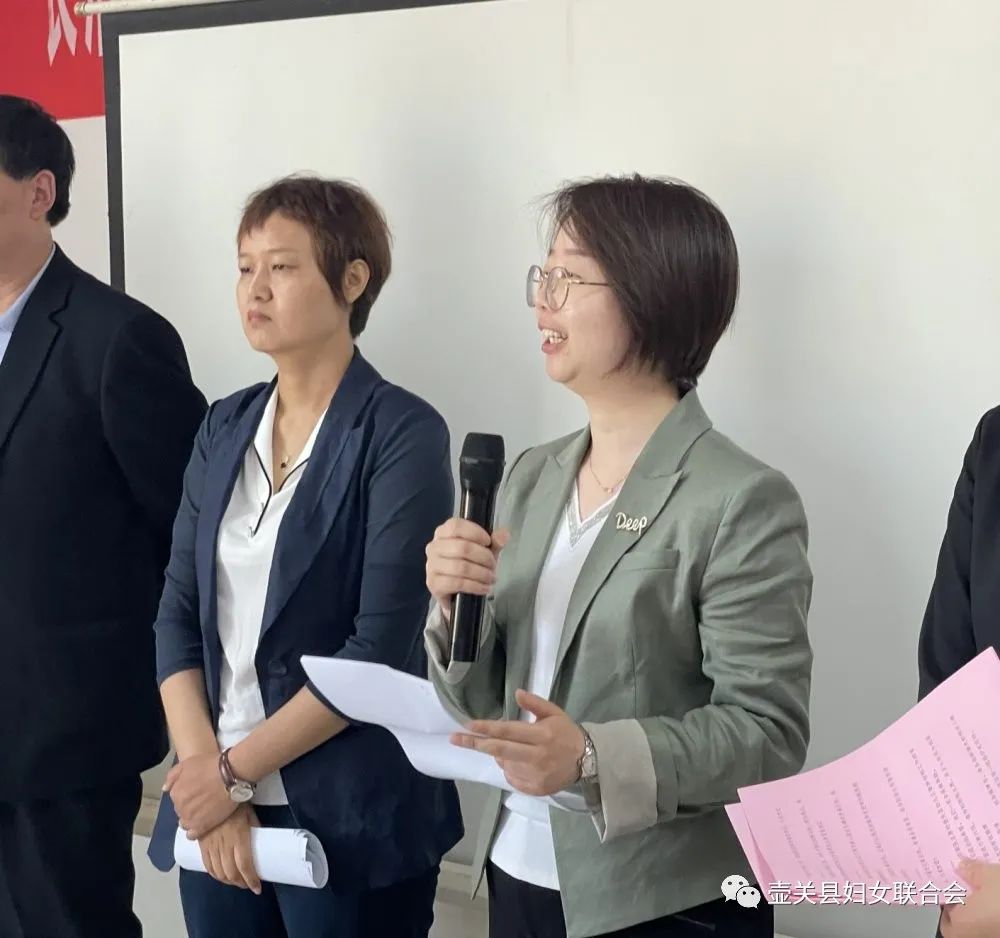 壶关县委常委,政府副县长高雅亭在讲话中饱含感情谈了