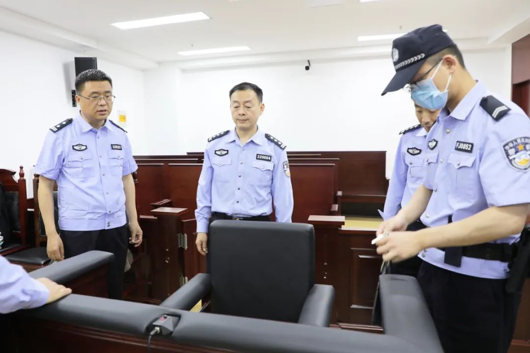 省高院司法警察總隊檢查指導宿豫法院六專四室建設和司法安全工作