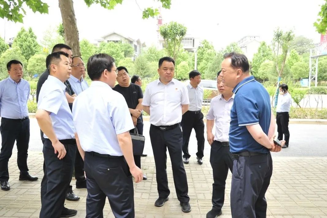 夏磊传达市委主要领导关于空港经济,郑大洛阳校区建设工作相关指示