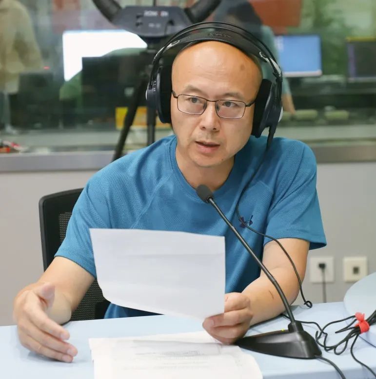 局党委委员,二级调研员 卢洪辉温州市市场监管局今天(5月26日)上午