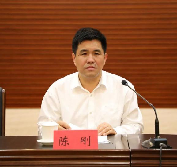 胶州市政法队伍教育整顿第二次警示教育暨三个规定集中宣讲大会召开