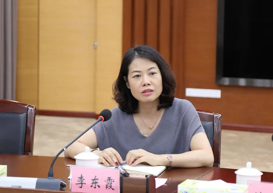 教育整顿我为群众办实事鹤山法院与市总工会妇联工商