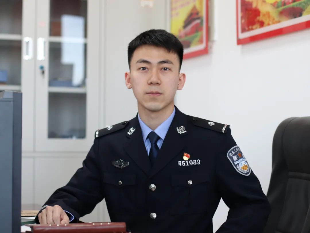 校园沸腾了警校学生在追星