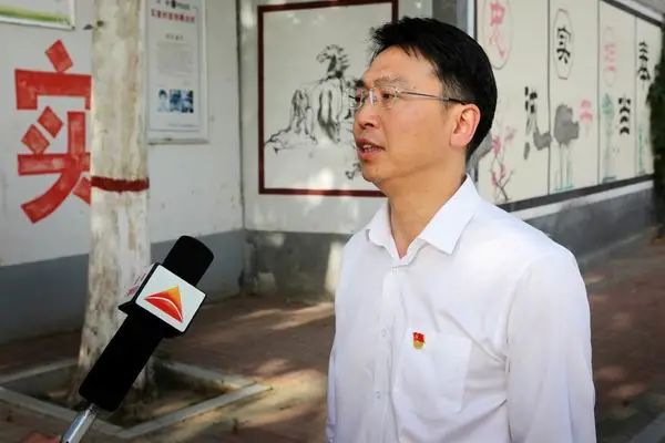 报道)新闻链接结对帮扶少年——管宸锋管宸锋,是河南省安阳市汤阴县瓦