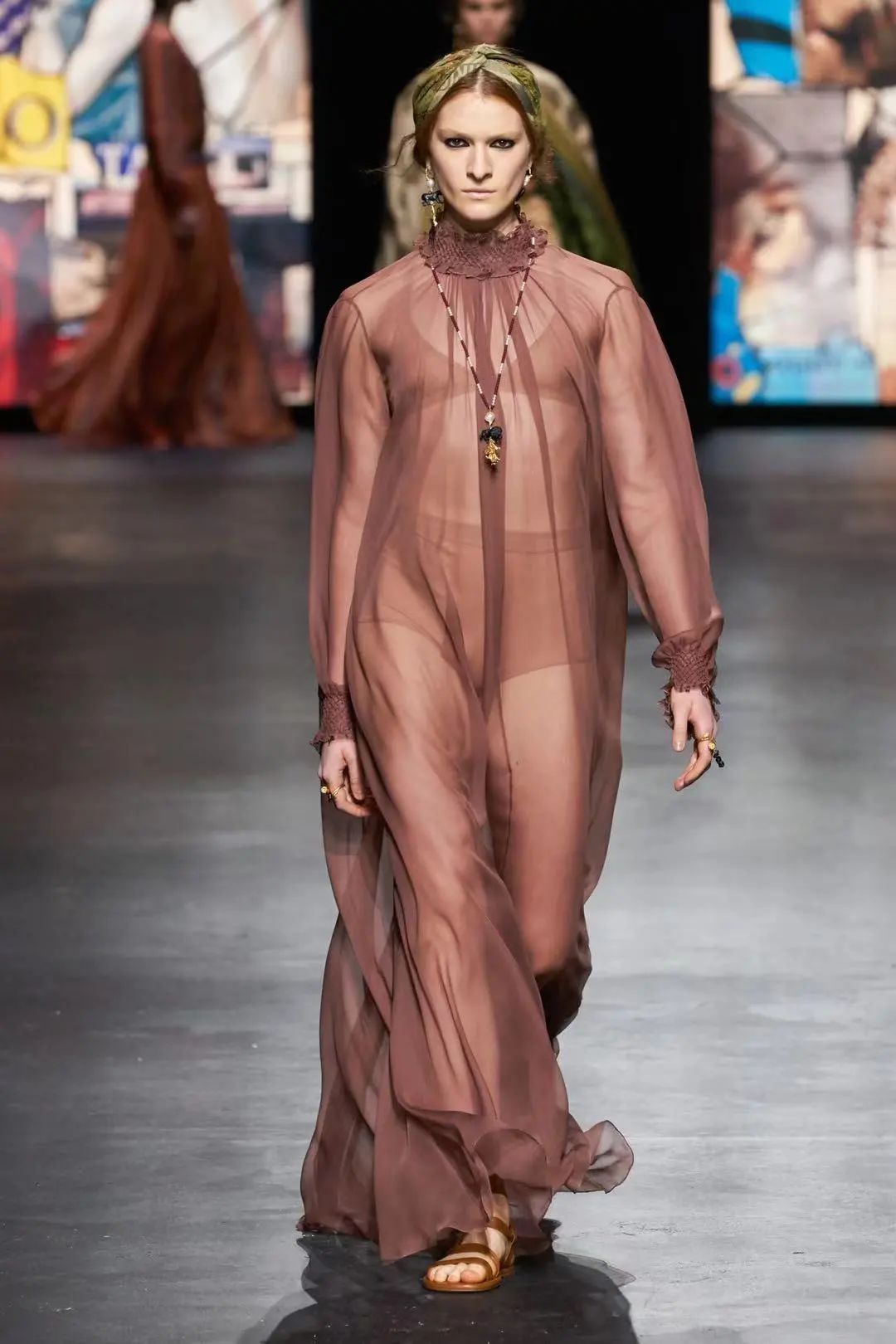 2021夏季最火的4大流行元素穿对真的美爆了