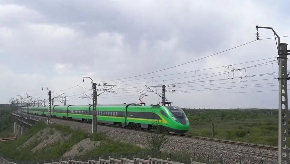 蒙陕两地首开绿巨人运行时刻抢先看