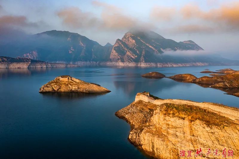 河北迁西:潘家口水下长城美如画