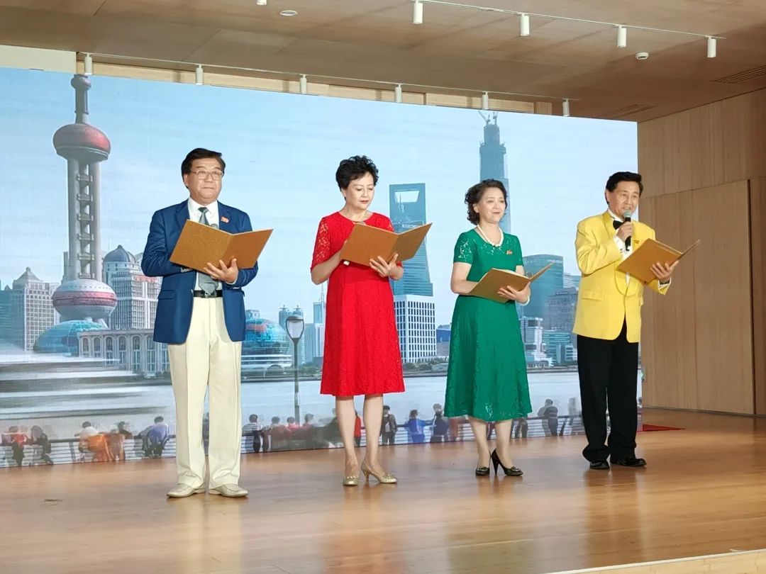 现场展演活动还邀请了全国金话筒奖得主,上海人民广播电台首席播音