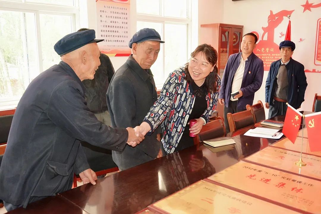 【党史教育】岷县法院党组书记,院长夏鱼娟深入岷县闾井镇杜家村开展