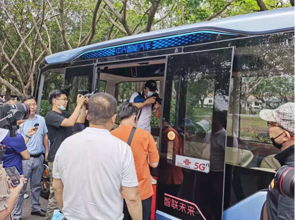 5G无人驾驶游览车