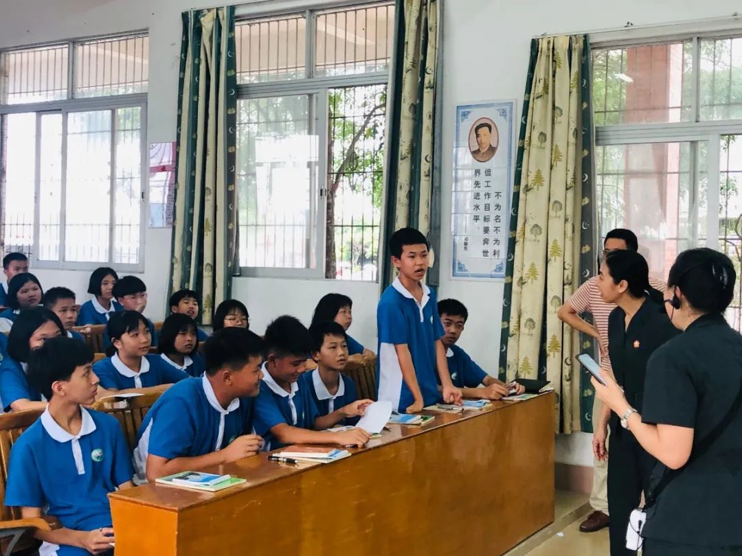 一起守护少年的你清新区法院开展我为群众办实事法治进校园活动