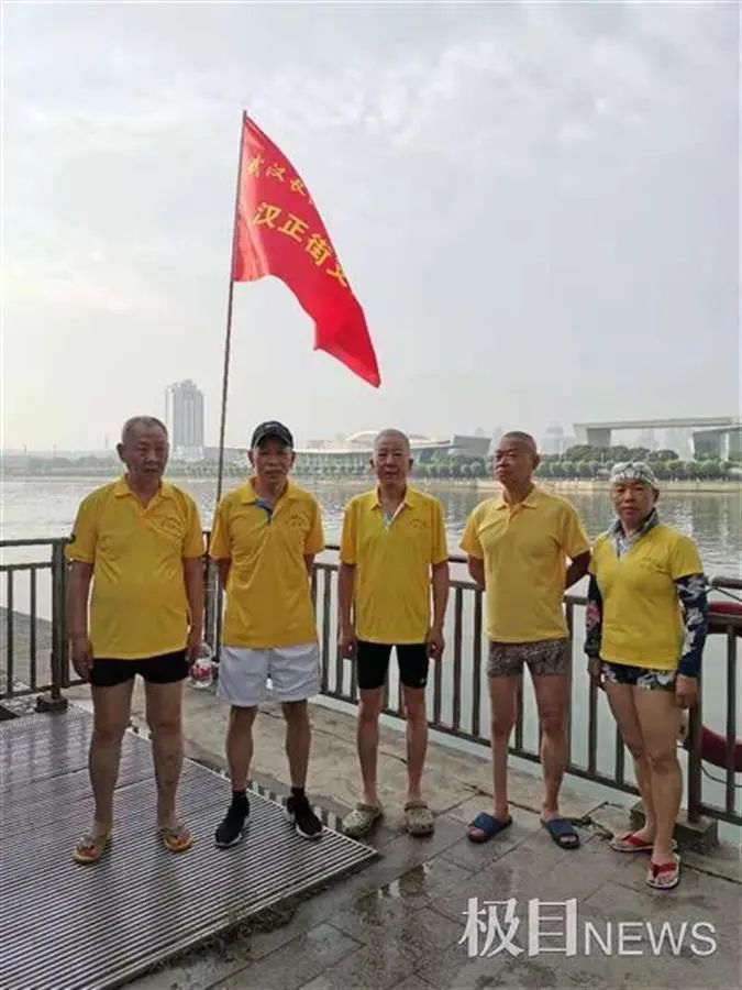 长江救援志愿队启动夏季救援值守，600多队员巡查两江四岸