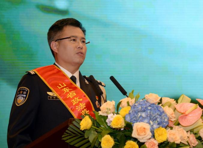 她没有哭她也没有哭她还是没有哭