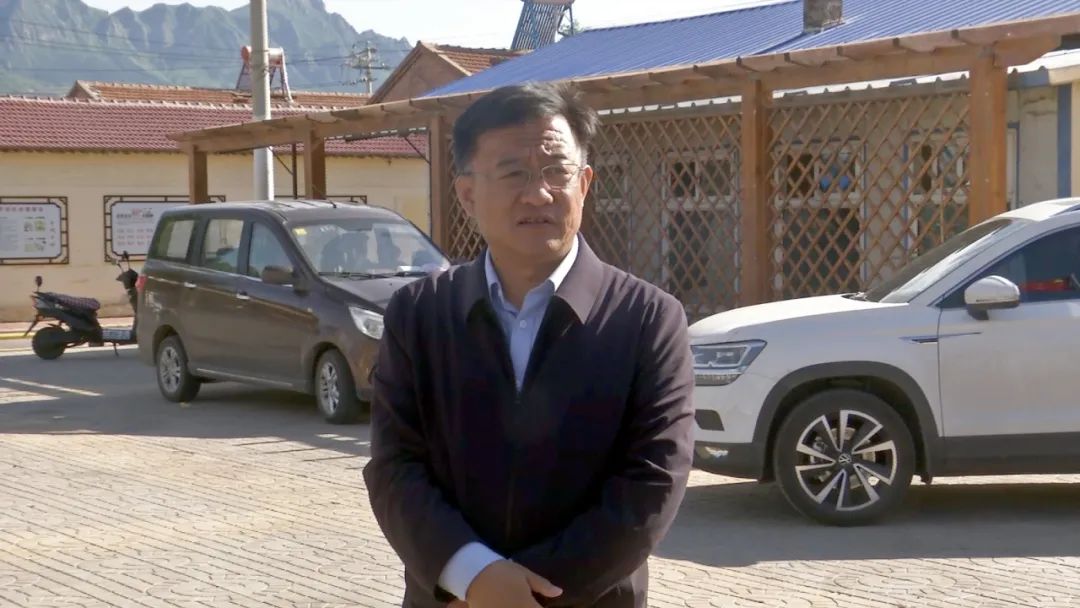 区委副书记代区长韩俊峰就我区农村生活污水无害化处理和人居环境改造