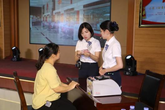 人民银行叶佳惶,朱琳晖朗诵《绿色中国》长泰法院干警家属叶小云,干警