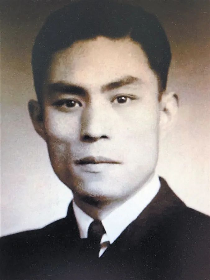 他,是新中国海轮的第一位船长