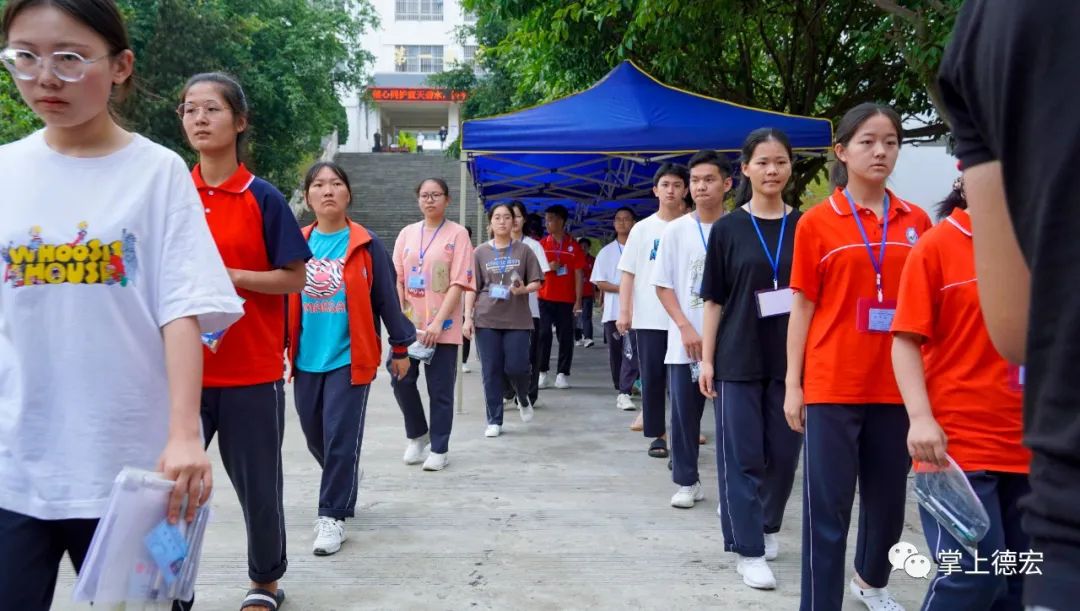 一组高清大图带你感受德宏高考首日