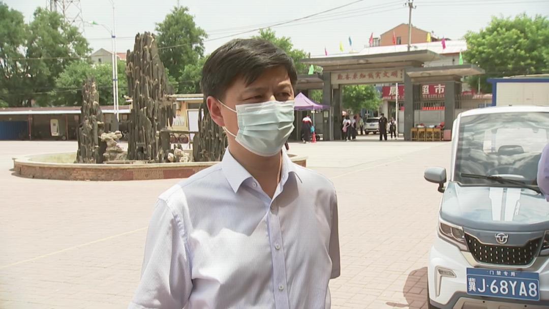 县委副书记代县长李国德到县回民中学考点调研高考准备工作