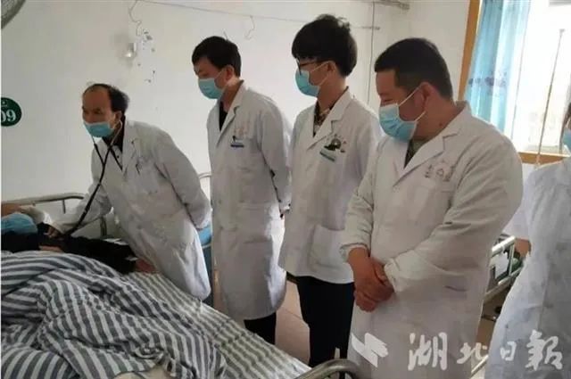 领到“基卫高”正高级职称证书,当阳这位乡镇医生火了_澎湃号·政务_澎湃新闻-The Paper