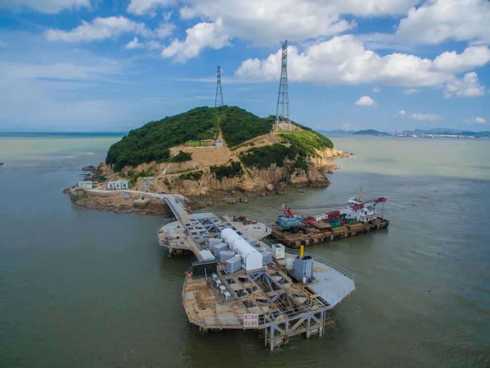 在舟山岛民们这样做蓝色大海的守护者