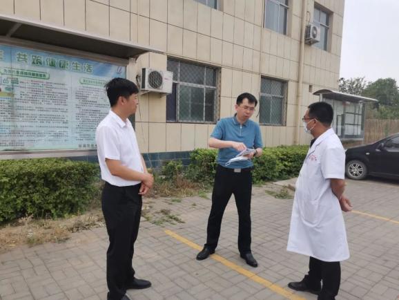 县长吴海山到陈庄镇就新冠疫苗接种工作进行调研