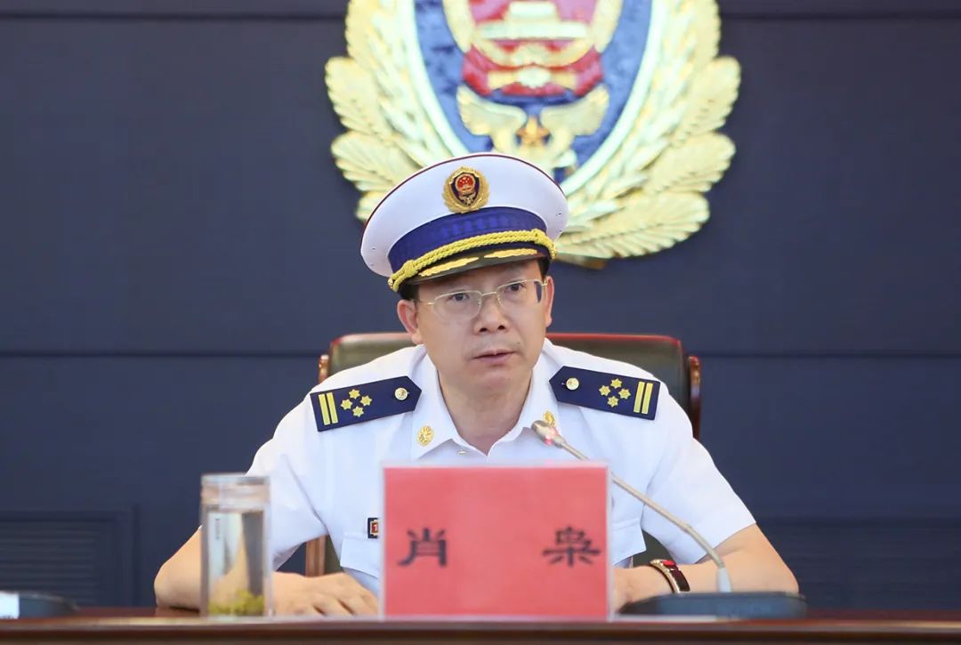 山东省消防救援总队举行高级消防员晋升消防救援衔仪式