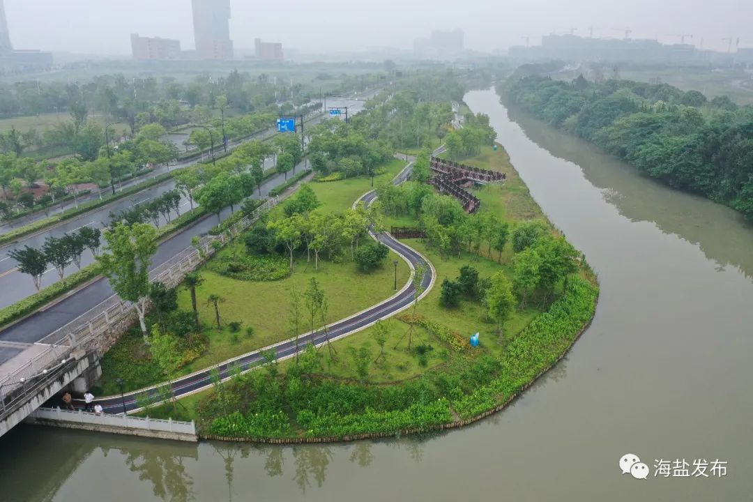 项目位于海盐县武原街道城东片内,东北以省管海塘为界,西北侧以泾口河