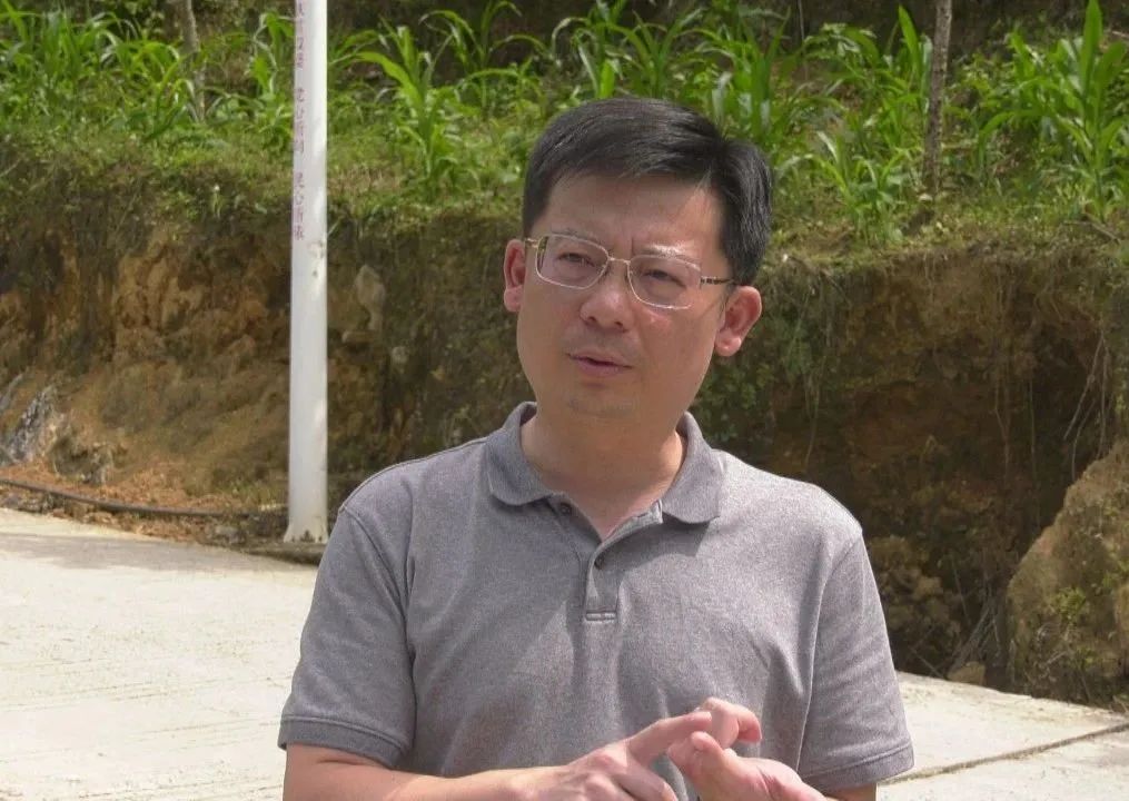 宜居乡村创建丨黄浩洋带队到乡镇调研指导农村人居环境整治工作