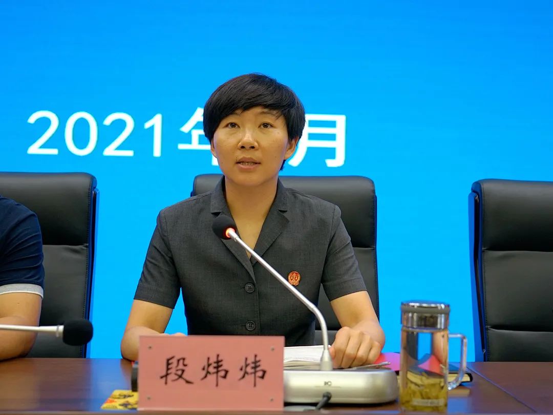 月7日,漾濞县政法系统顽瘴痼疾整治队伍建设第一巡查组组长李利兵一行