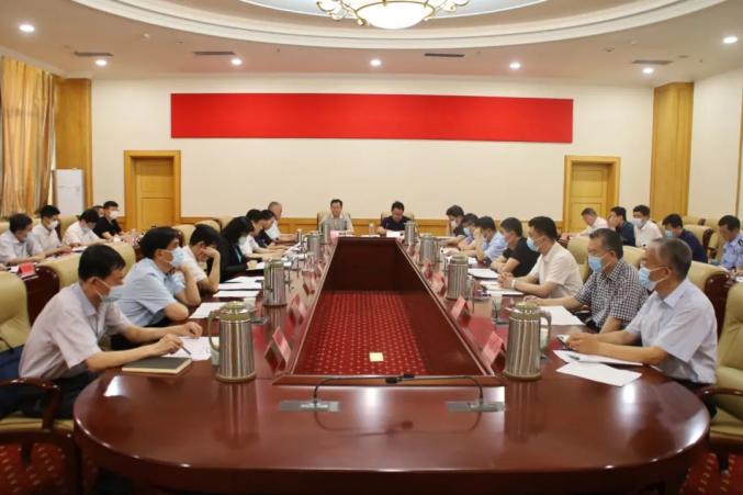 小组第一副组长孙刚主持召开市政法队伍教育整顿领导小组第三次会议