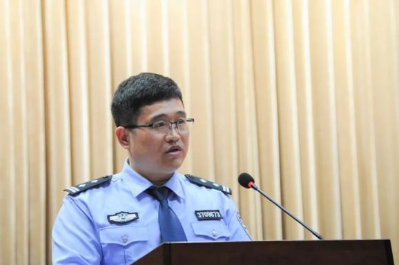 弘扬英模精神丨鲁南监狱举办先进事迹报告会