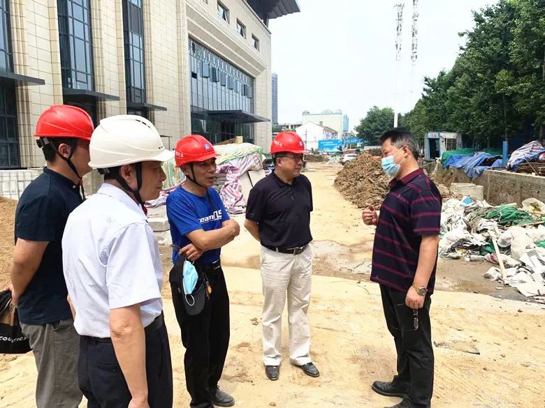 省演艺集团党委书记董事长古新功到省戏曲艺术剧院现场调研