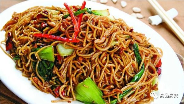 更是一道独有的美食风景线而高安炒粉米粉是江西的特色美食一城一