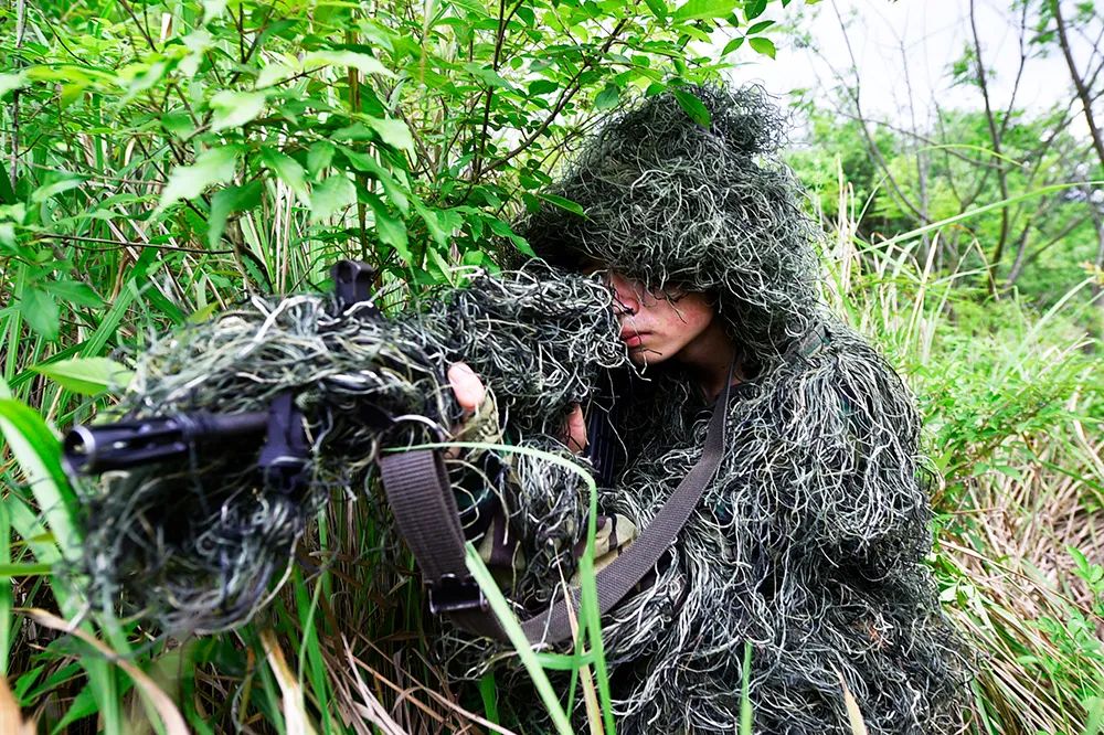 一组前进二组三组掩护