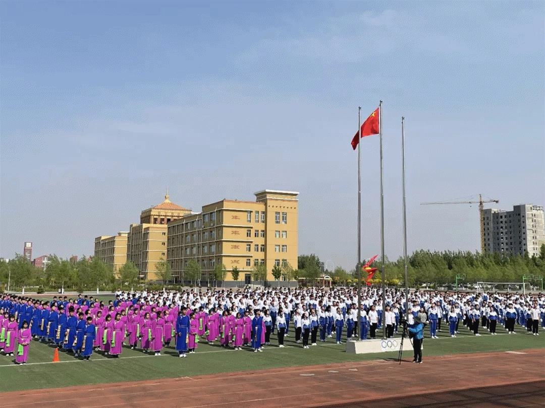 通辽市科左中旗团委深入旗蒙古族中学开展"驻校蹲班"工作,参与校园