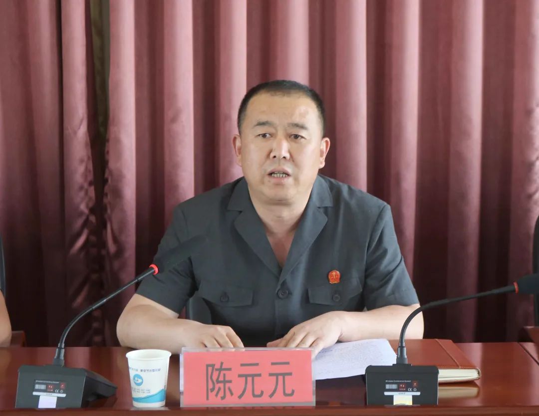 黄龙法院院长陈元元深入县委直属机关三岔镇界头庙镇宣讲三个规定
