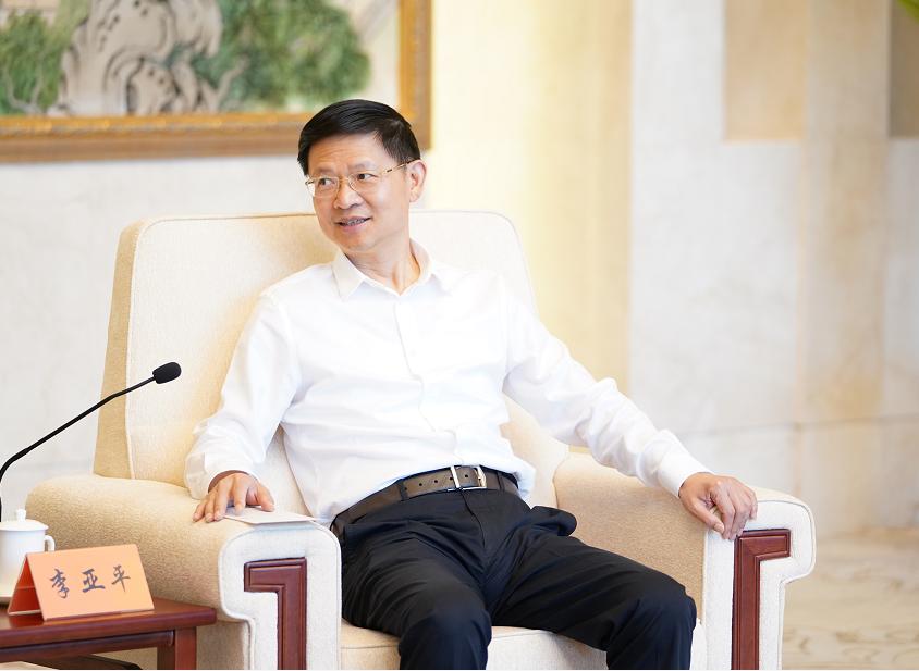 李亚平会见微软高层未来园区将