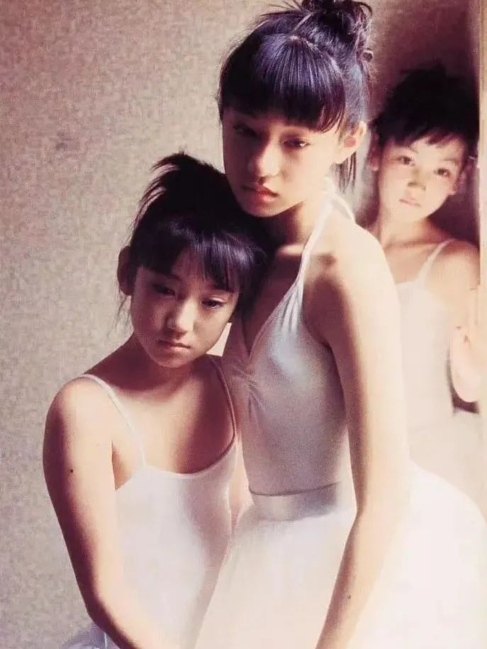 栗山千明 写真集 『神話少女』 新潮社 1997年3月発行 篠山紀信 初版 帯 