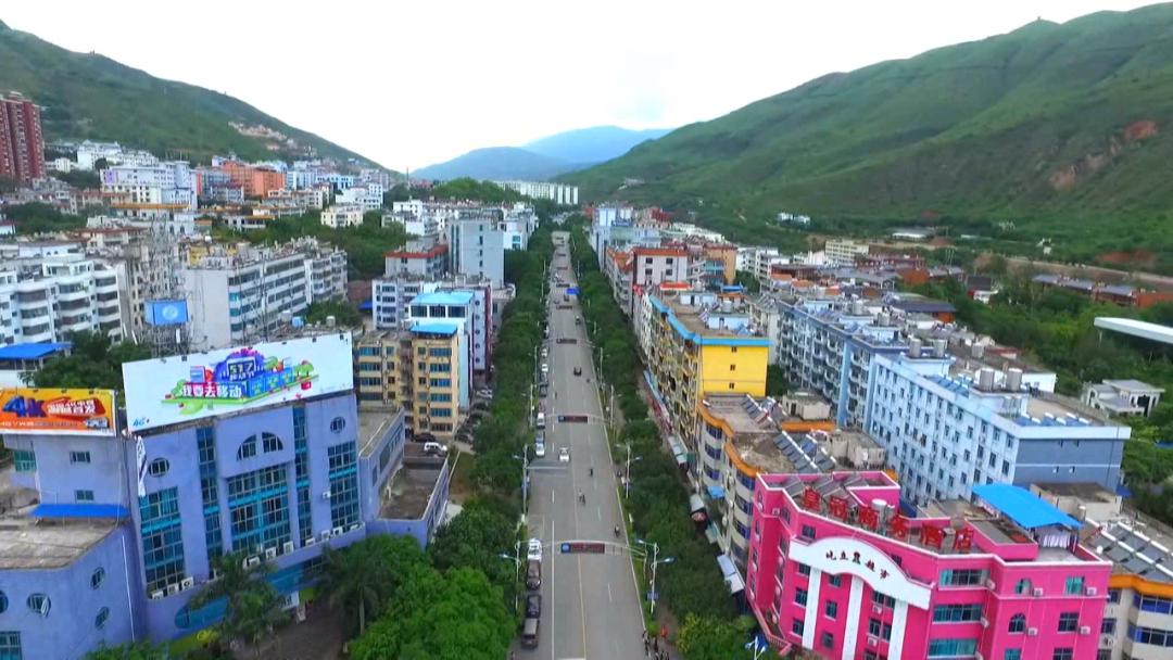 元阳:凝心聚力齐巩卫 碧水蓝天映山乡