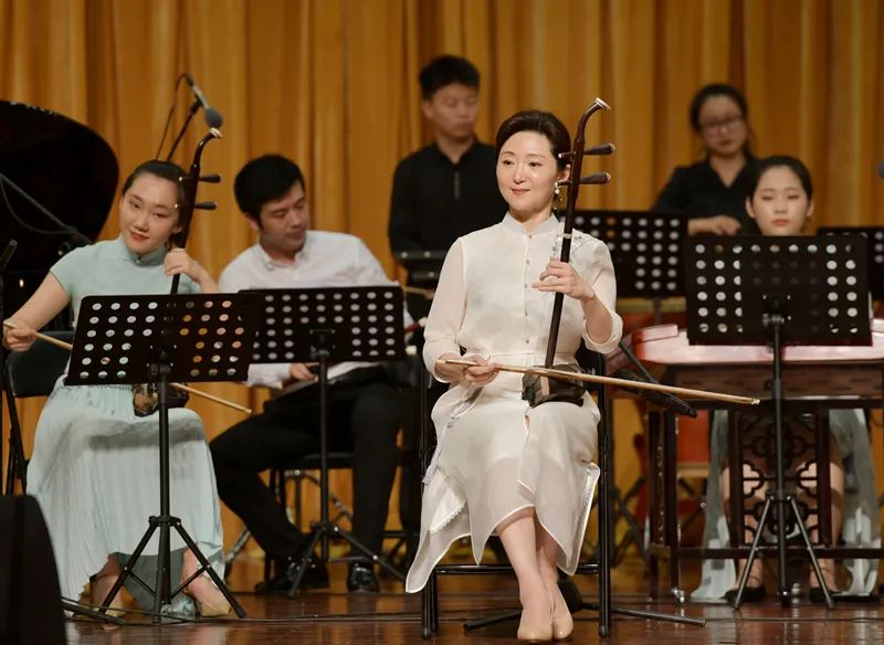 弓弦上的中国力量中央音乐学院副院长于红梅在黔西南州讲授音乐党课