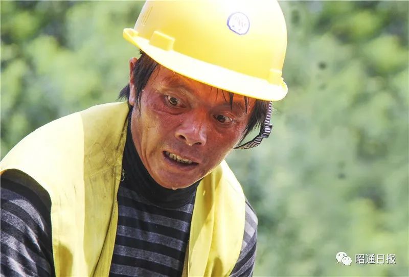 影像丨杨永全铁路线上的另类高烤