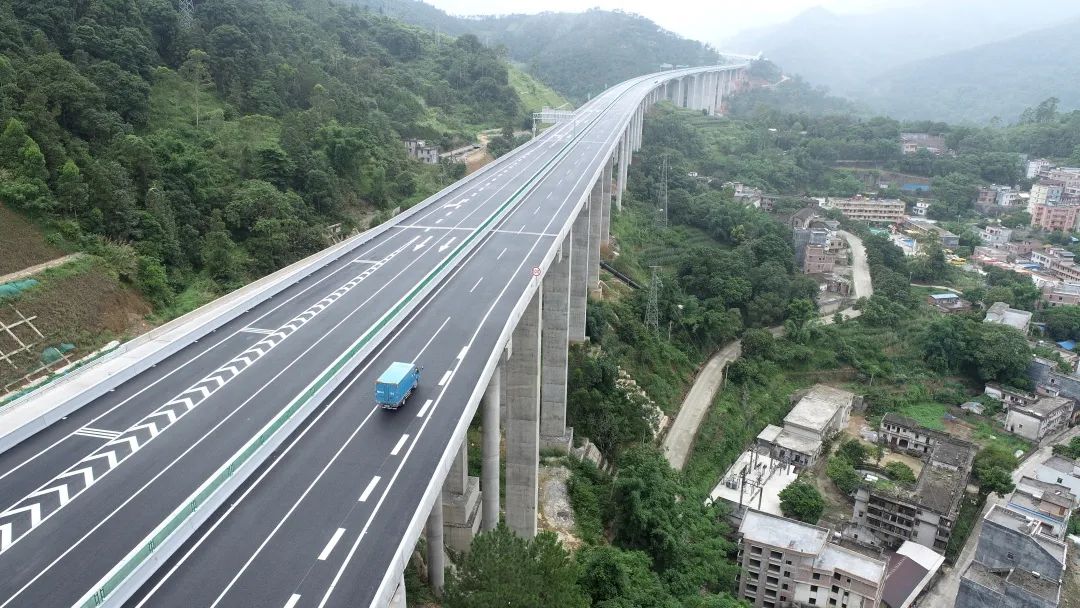 广东s2高速公路图片