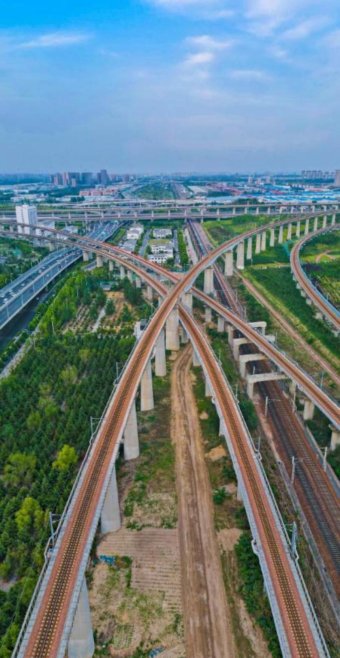 图解一起沿着铁路俯瞰郑州