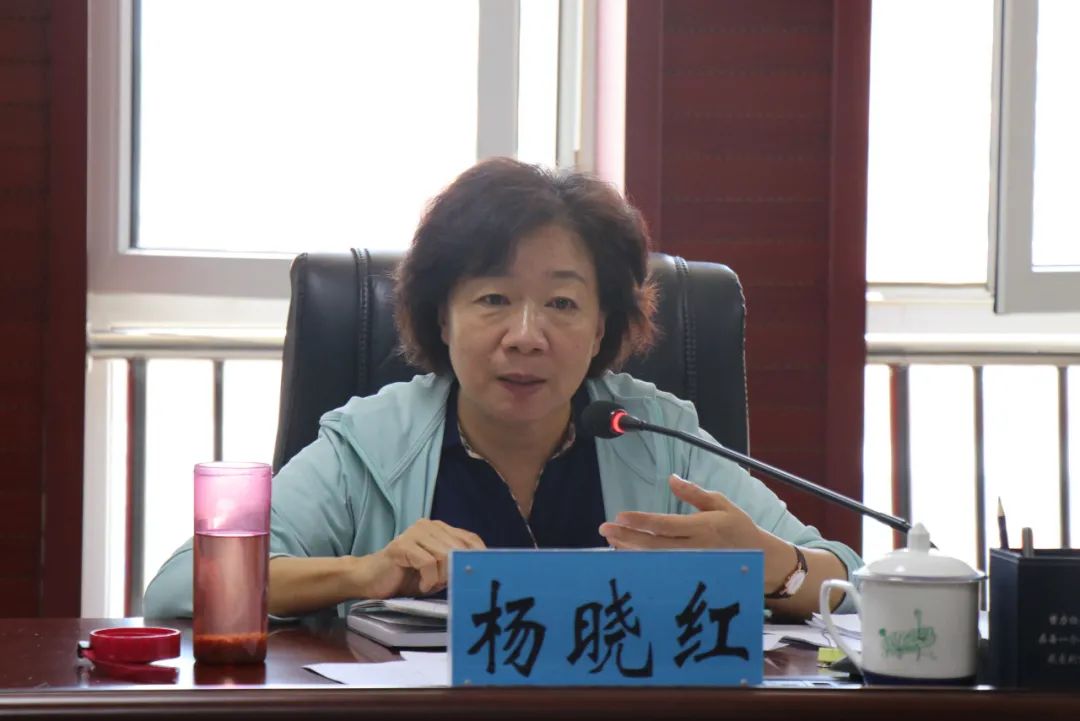 自治区高级法院党组成员,副院长杨晓红提出工作要求