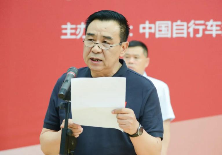 河南省体育局竞技体育处处长李岩致辞